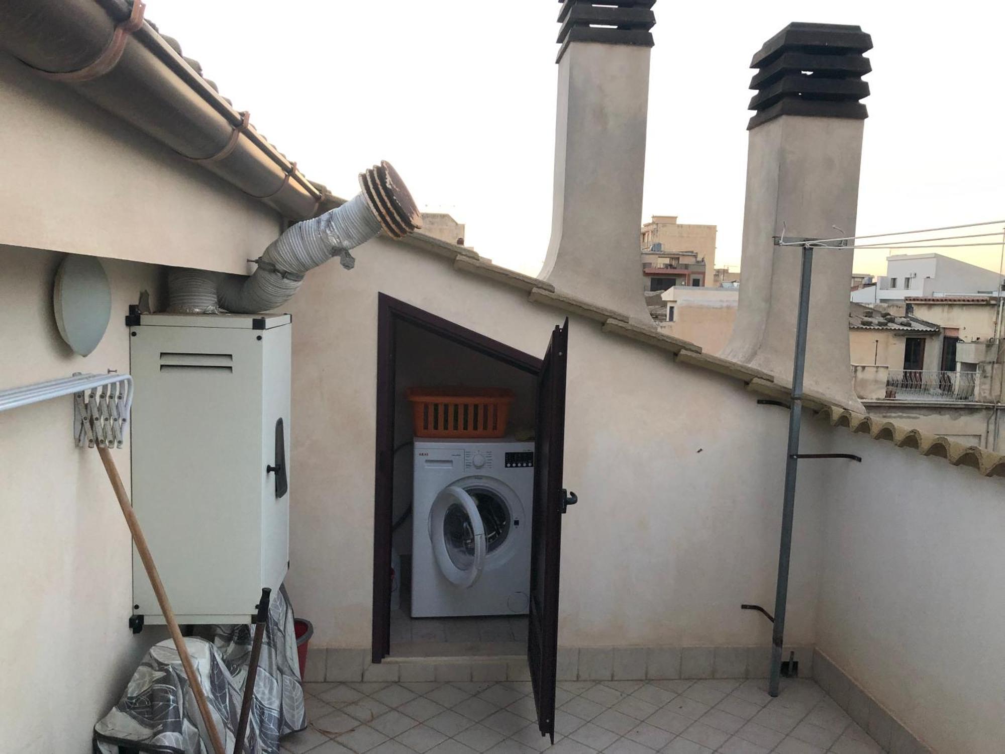 شقة Mansarda Mentana Due فيتوريا المظهر الخارجي الصورة
